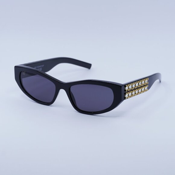 🕶️ New Givenchy GV40078I 01A Sunglasses - Shiny Black/Gold with Studs Frame - Picture 1 of 9
